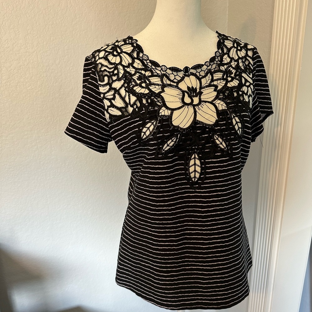 Black and White Lulumari Blouse, sz L